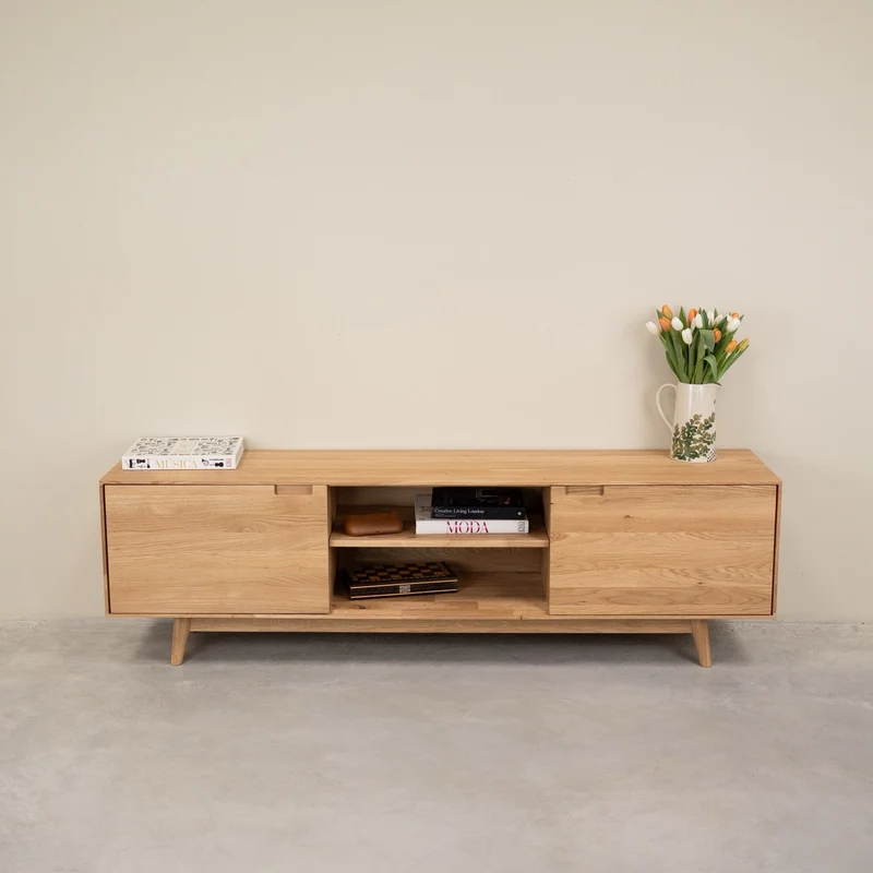 Mobile TV in rovere massiccio di Escandi Atelier | NordicStory