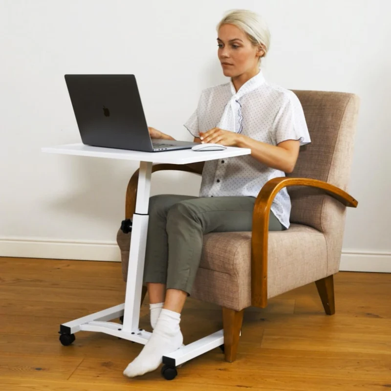 Tatkraft Cheer - Scrivania in piedi, tavolino porta pc, su ruote, altezza regolabile, bianco