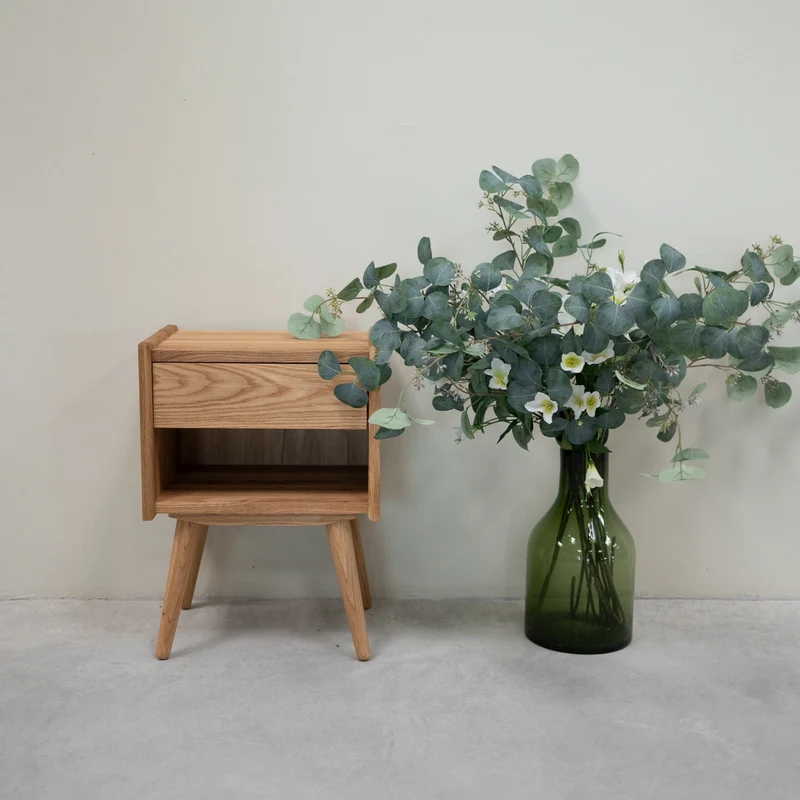 Comodino in rovere massiccio MALMO | NordicStory