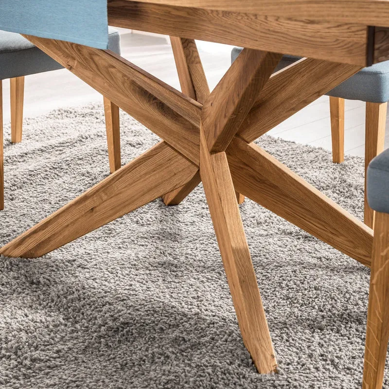 Tavolo da pranzo allungabile con gambe incrociate in rovere massiccio VELLE 39 | LoftStory