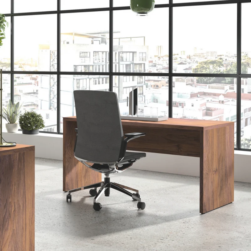Scrivania Pc Ufficio Tavolo Porta Computer in Legno Ampio Ripiano cm 138x68x74