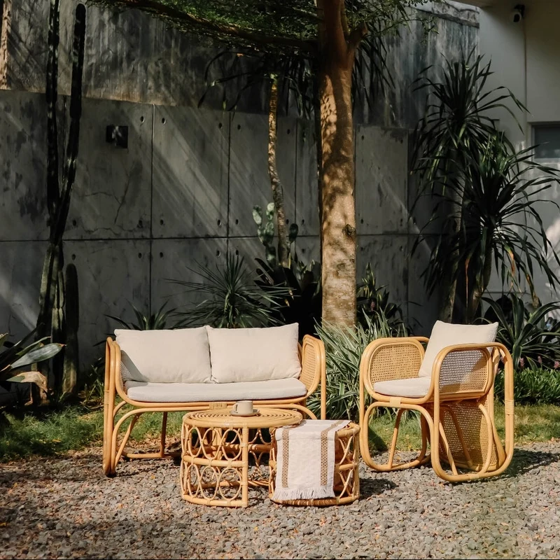 MOROTAI - Canapé en rotin naturel et tissu beige
