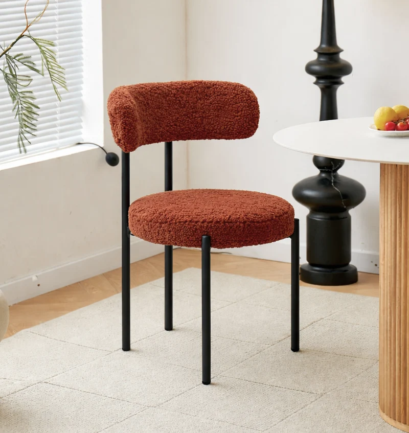 LARS - Lot de 2 chaises scandinaves en métal et bouclettes terracotta