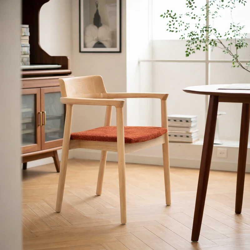 CORDOBA - Lot de 2 chaises en bois massif avec accoudoirs et bouclettes terracotta