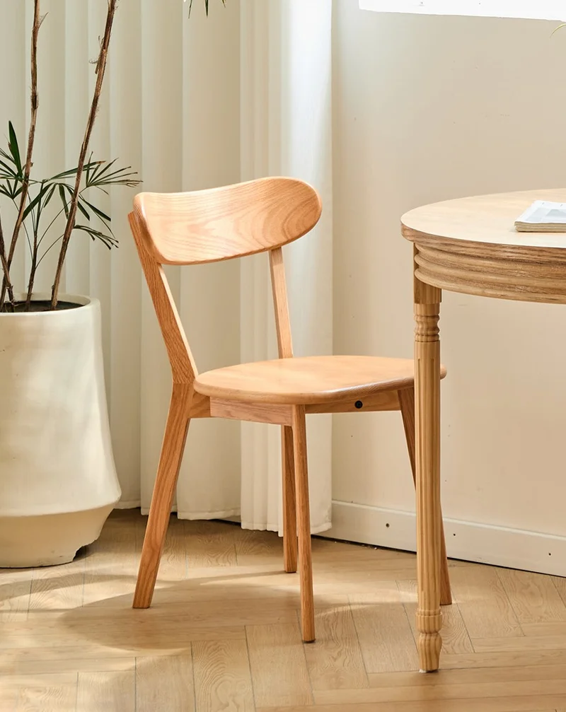 VITORIA - Lot de 2 chaises en bois massif coloris naturel