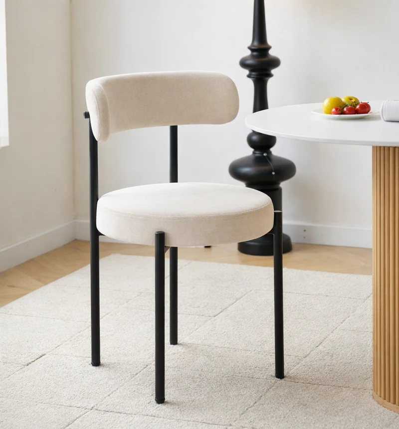 LARS - Lot de 2 chaises scandinaves en métal et velours beige