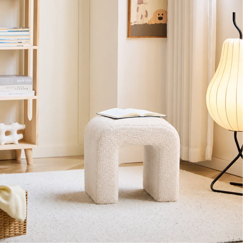 CEBU - Pouf en bouclettes blanches