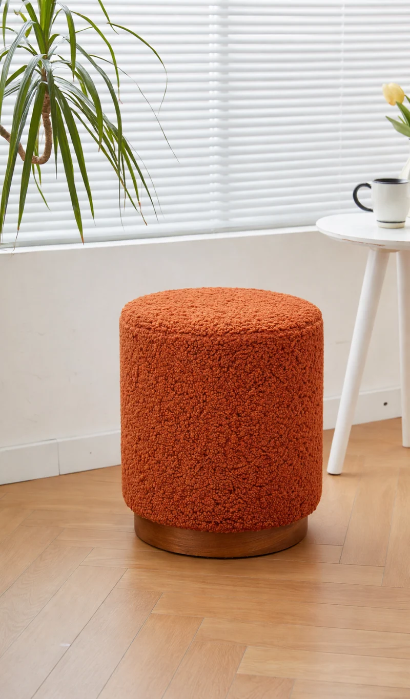 SOKA - Pouf en bouclettes terracotta et base en bois