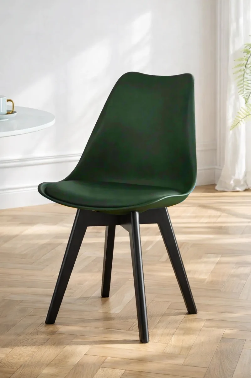 ESBJERG - Lot de 4 chaises scandinaves en bois et polypropylène vert