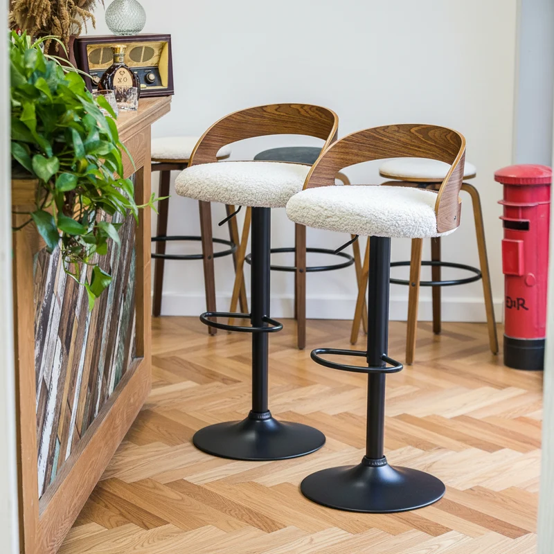 VICTORIA - Lot de 2 tabourets de bar en bois et bouclettes blanches