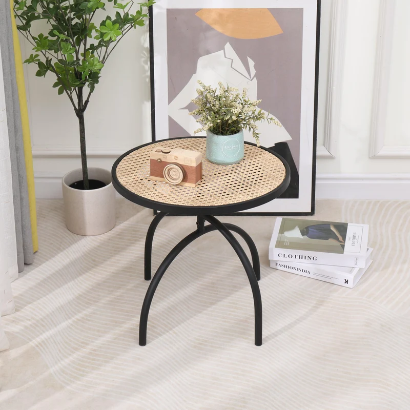 YOKI - Table d'appoint en métal et rotin