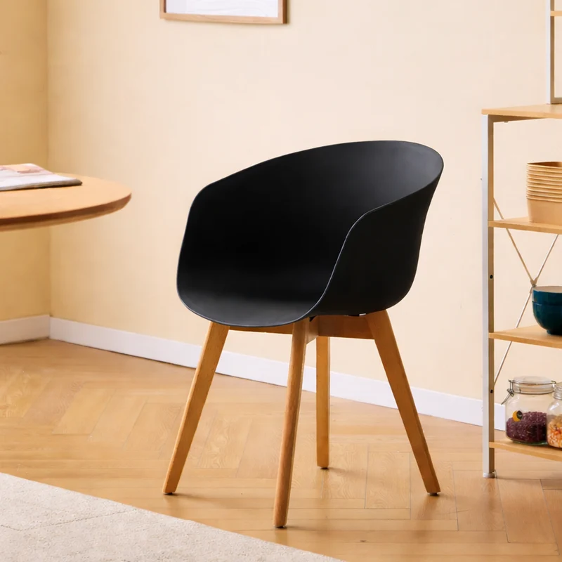 ALBORG - Lot de 4 chaises scandinaves en bois et polypropylène noir