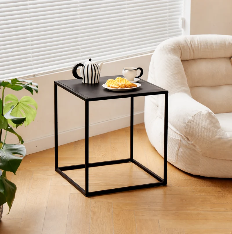HAGEN - Table d'appoint industrielle en métal noir