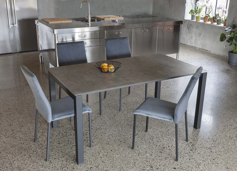 Miar - Tavolo moderno piano in legno da cm 120 gambe in metallo nero - vari modelli